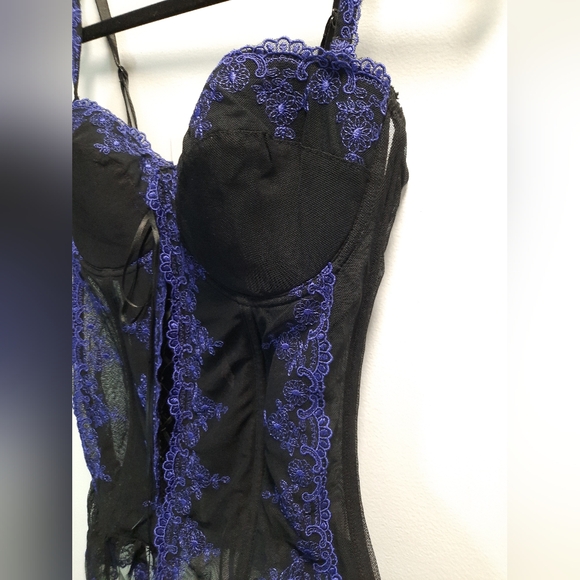 Indigo Purple Floral Mesh Bustier - Picture 2 of 5